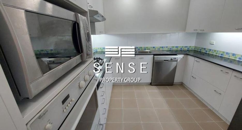 For rent 3 bedrooms condo in Sathon, Bangkok