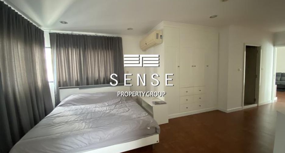For rent 3 bedrooms condo in Sathon, Bangkok