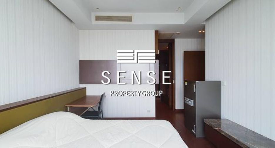For sale 2 bedrooms condo in Watthana, Bangkok