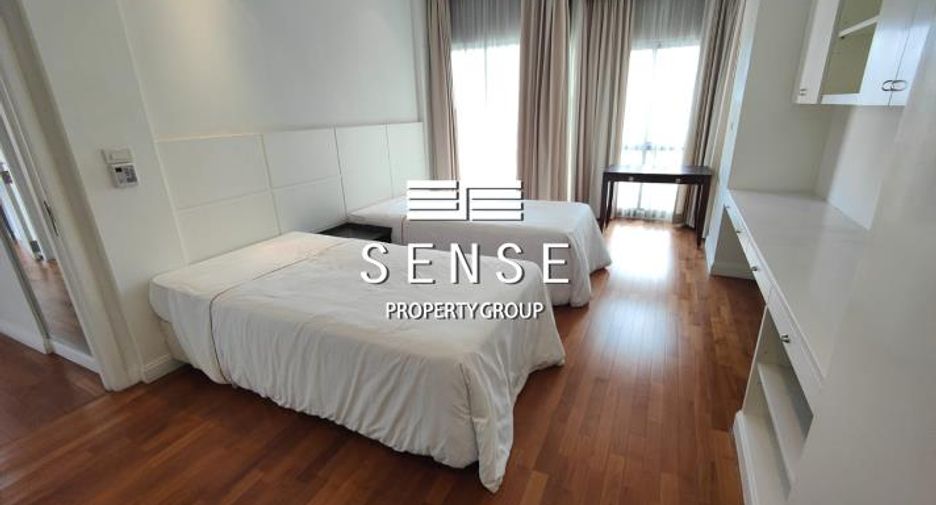 For rent 4 bedrooms condo in Pathum Wan, Bangkok