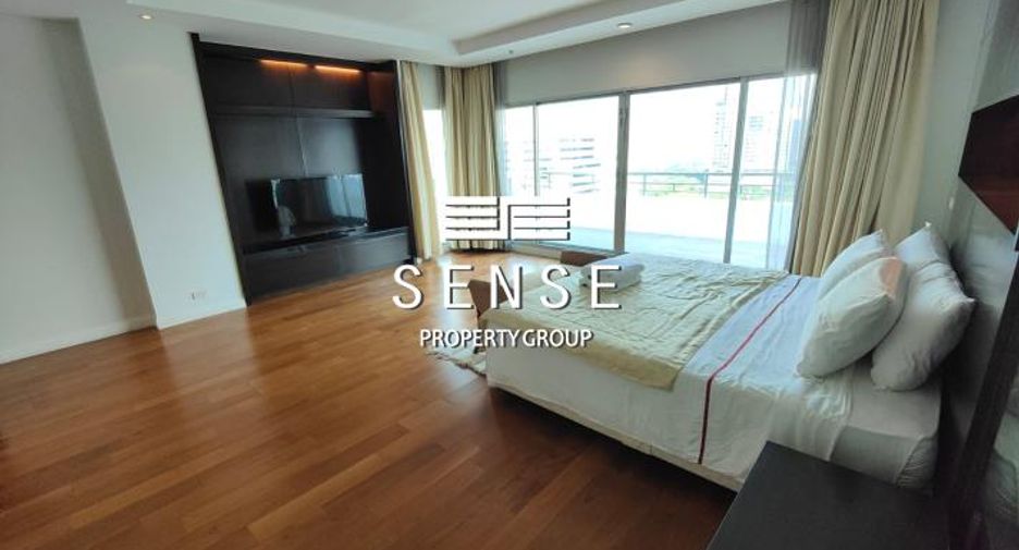 For rent 4 bedrooms condo in Pathum Wan, Bangkok