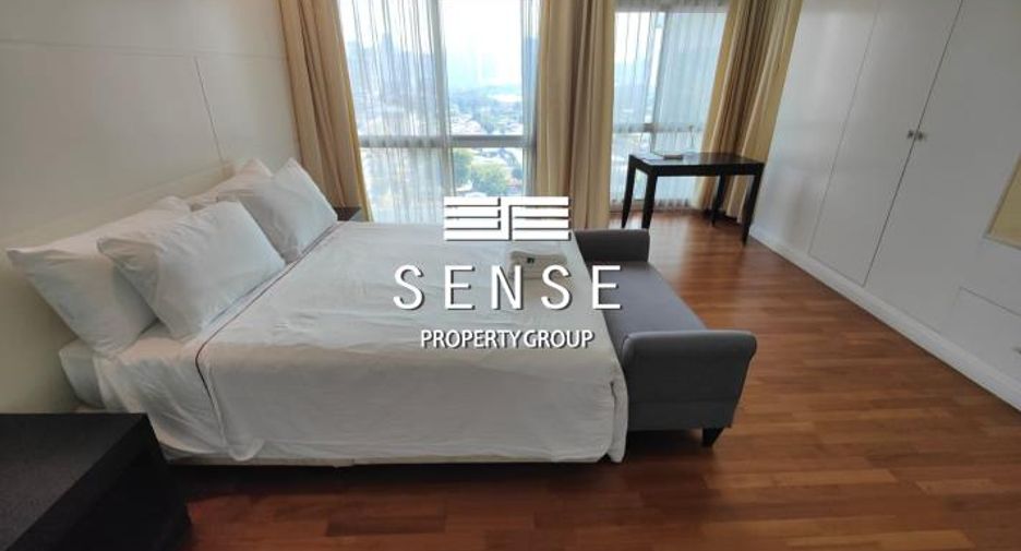 For rent 4 bedrooms condo in Pathum Wan, Bangkok