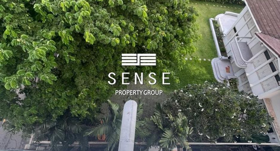 For sale 5 bedrooms townhouse in Yan Nawa, Bangkok