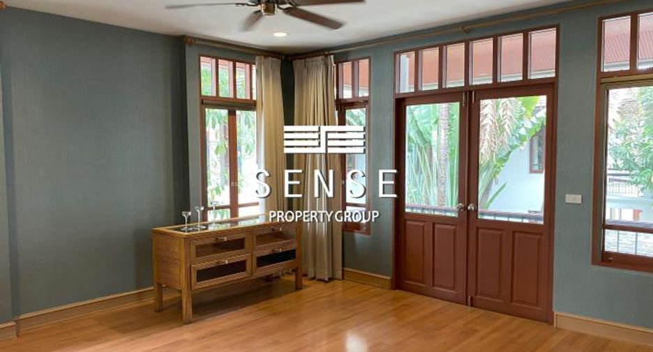 Haus zur Miete mit 5 Zimmer in Watthana, Bangkok