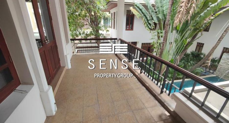 Haus zur Miete mit 5 Zimmer in Watthana, Bangkok