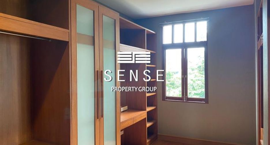 For rent 5 bedrooms house in Watthana, Bangkok