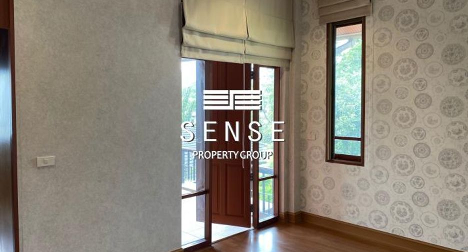 For rent 5 bedrooms house in Watthana, Bangkok