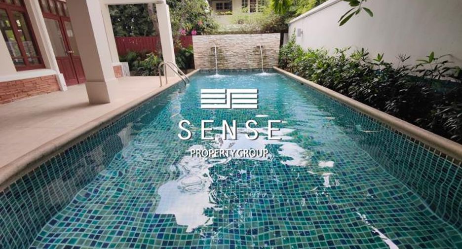 For rent 5 bedrooms house in Watthana, Bangkok