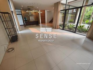 For rent 4 bedrooms house in Khlong Toei, Bangkok