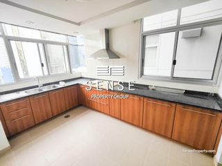 Condo en alquiler de 3 habitaciones en Watthana, Bangkok