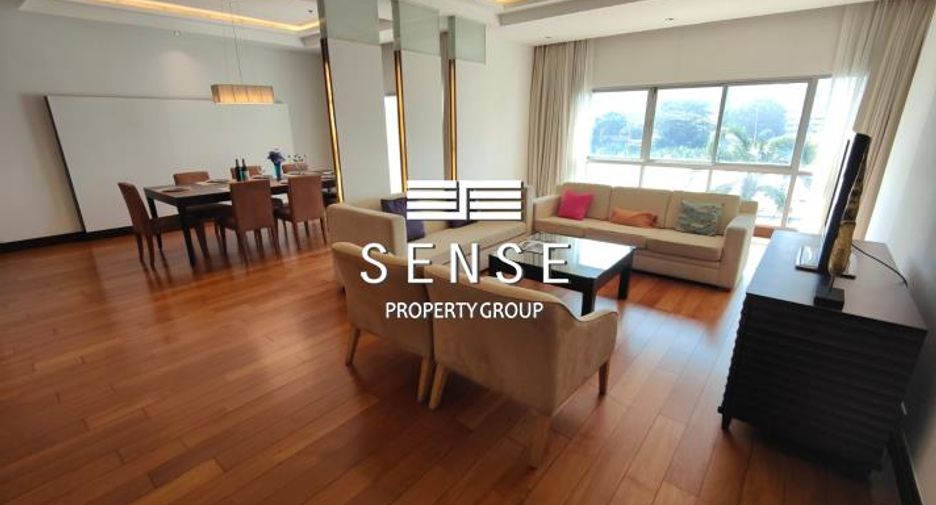 For rent 4 bedrooms condo in Pathum Wan, Bangkok