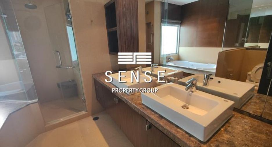 For rent 4 bedrooms condo in Pathum Wan, Bangkok