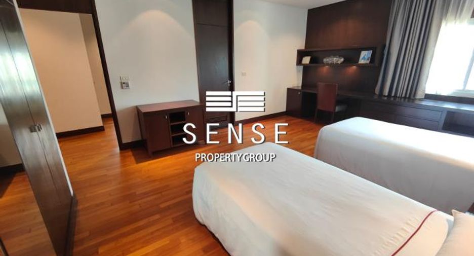 For rent 4 bedrooms condo in Pathum Wan, Bangkok