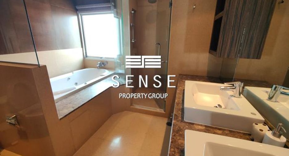 For rent 4 bedrooms condo in Pathum Wan, Bangkok