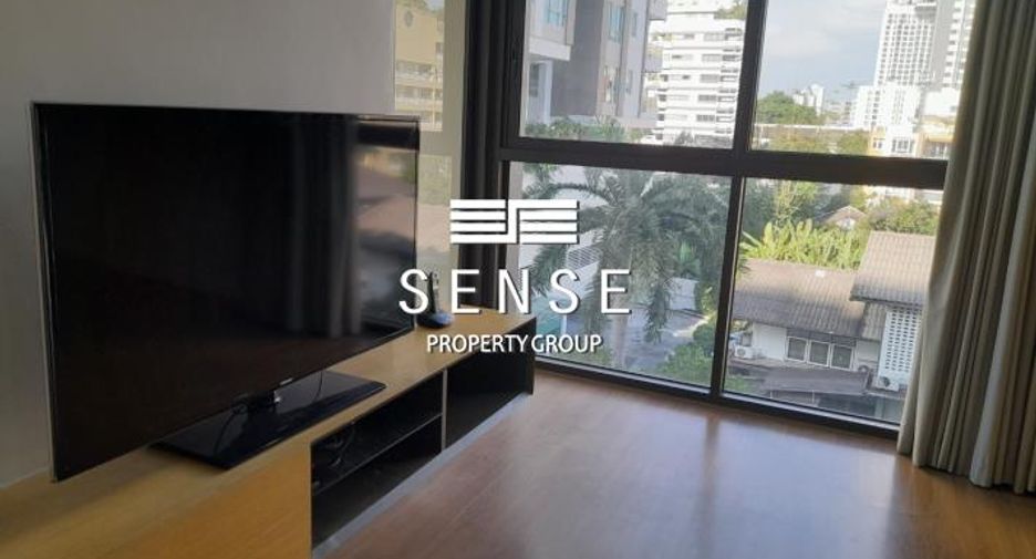 For rent 2 bedrooms condo in Khlong Toei, Bangkok