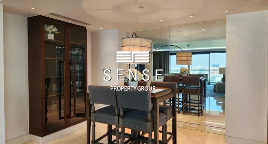 For rent 4 bedrooms condo in Pathum Wan, Bangkok