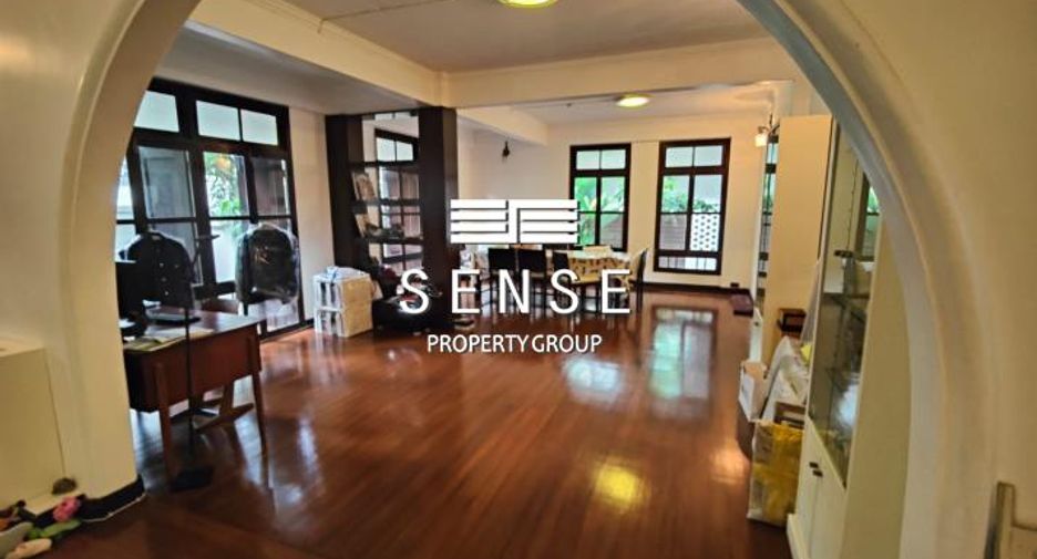 For rent 3 bedrooms house in Pathum Wan, Bangkok
