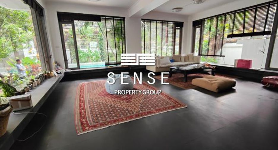 For rent 3 bedrooms house in Pathum Wan, Bangkok