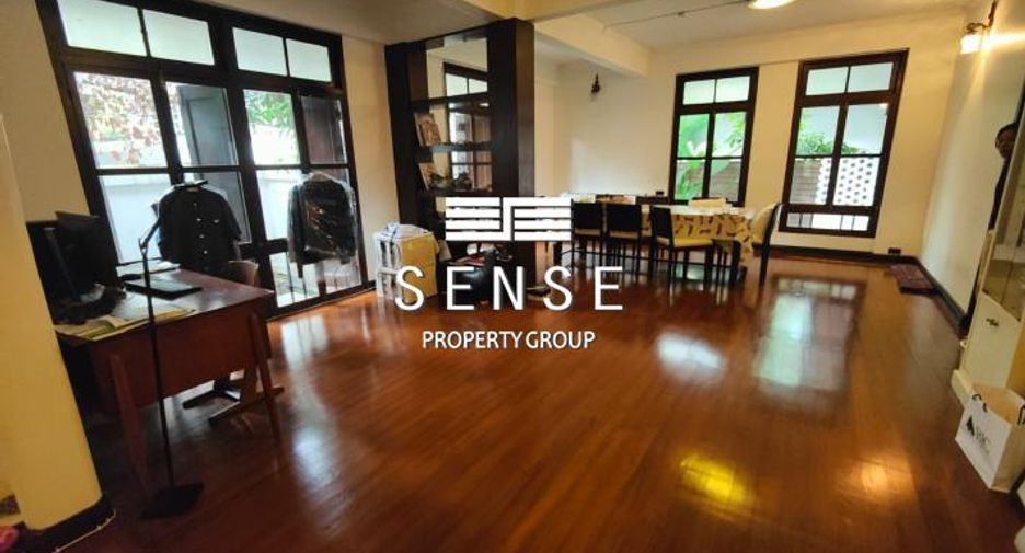 For rent 3 bedrooms house in Pathum Wan, Bangkok
