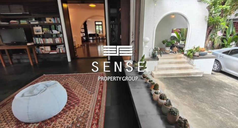 For rent 3 bedrooms house in Pathum Wan, Bangkok