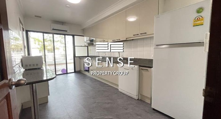For rent 3 bedrooms condo in Watthana, Bangkok