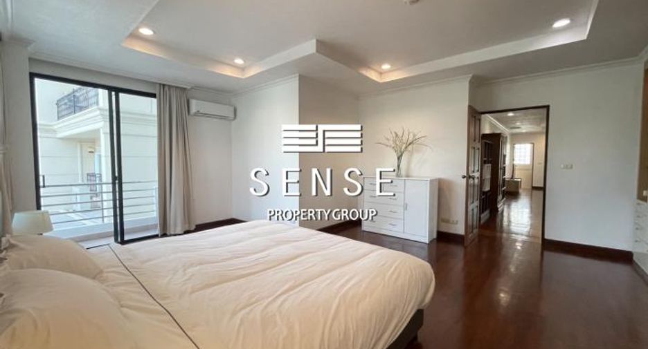 For rent 3 bedrooms condo in Watthana, Bangkok