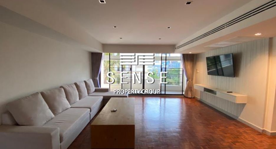 For rent 3 bedrooms condo in Watthana, Bangkok