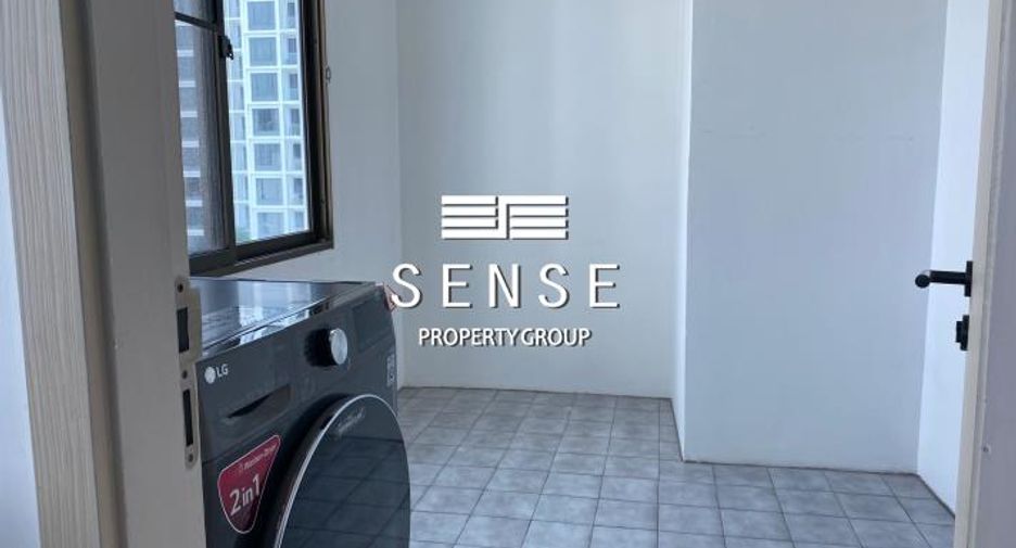 For rent 3 bedrooms condo in Watthana, Bangkok