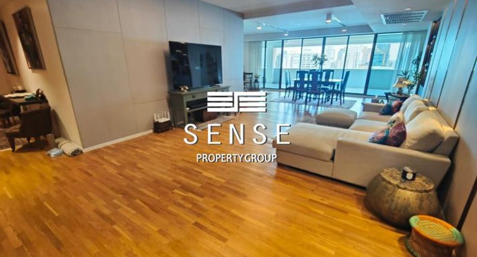 For rent 4 bedrooms condo in Watthana, Bangkok
