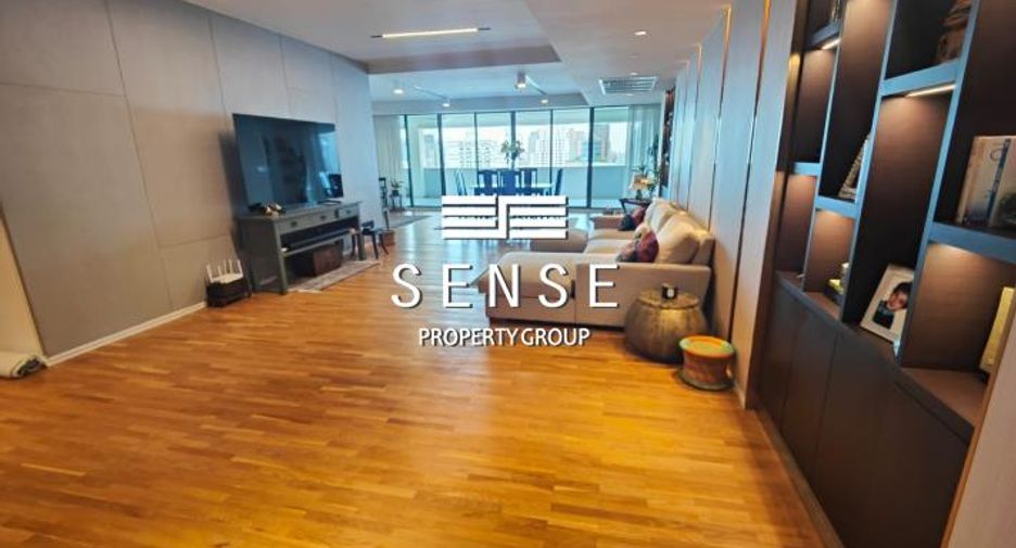 For rent 4 bedrooms condo in Watthana, Bangkok