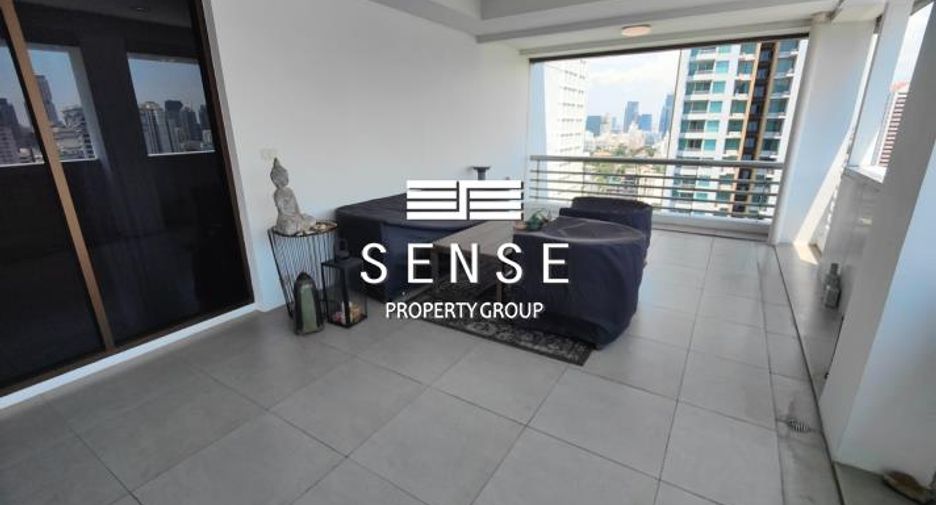 For rent 4 bedrooms condo in Watthana, Bangkok