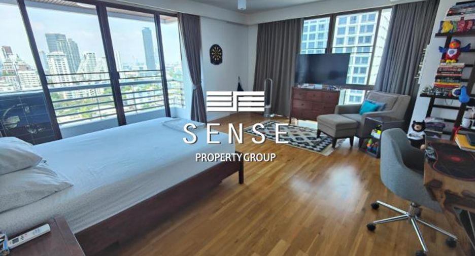 For rent 4 bedrooms condo in Watthana, Bangkok