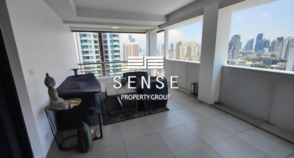 For rent 4 bedrooms condo in Watthana, Bangkok