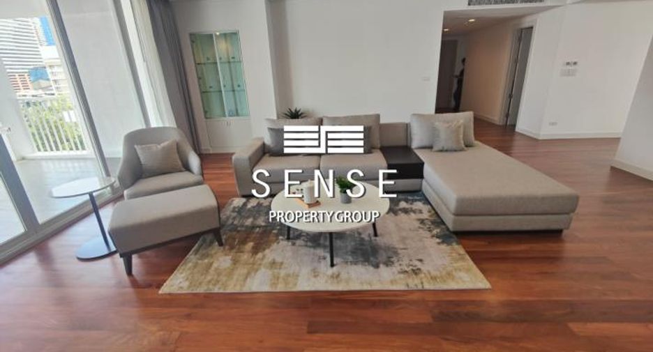For rent 4 bedrooms condo in Watthana, Bangkok