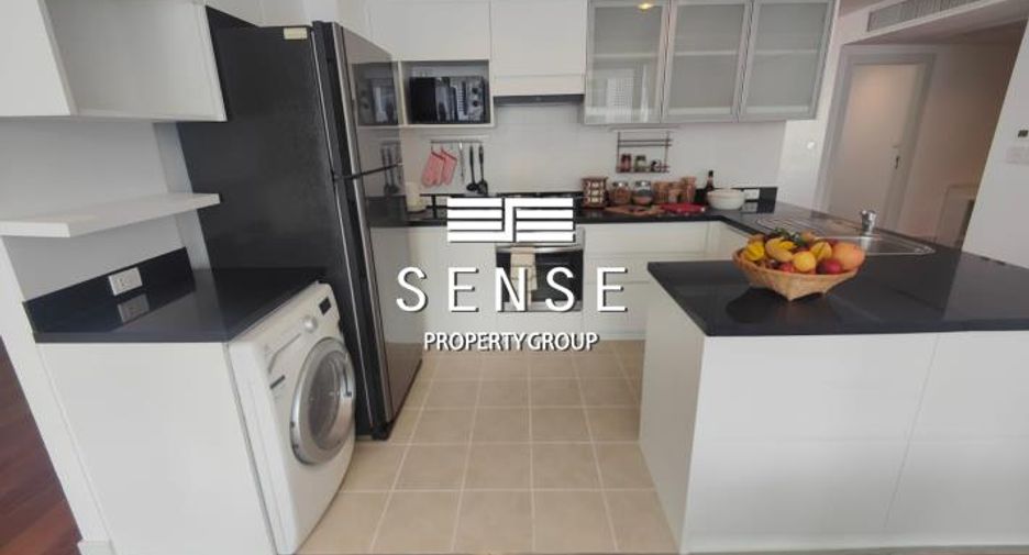 For rent 4 bedrooms condo in Watthana, Bangkok