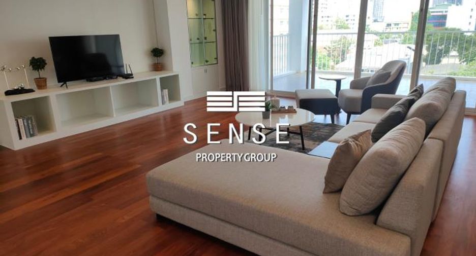 For rent 4 bedrooms condo in Watthana, Bangkok