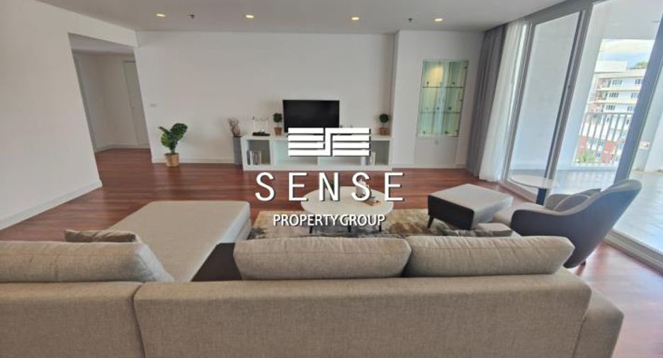 For rent 4 bedrooms condo in Watthana, Bangkok