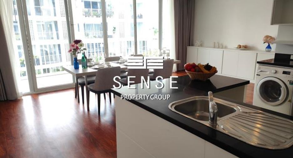 For rent 4 bedrooms condo in Watthana, Bangkok