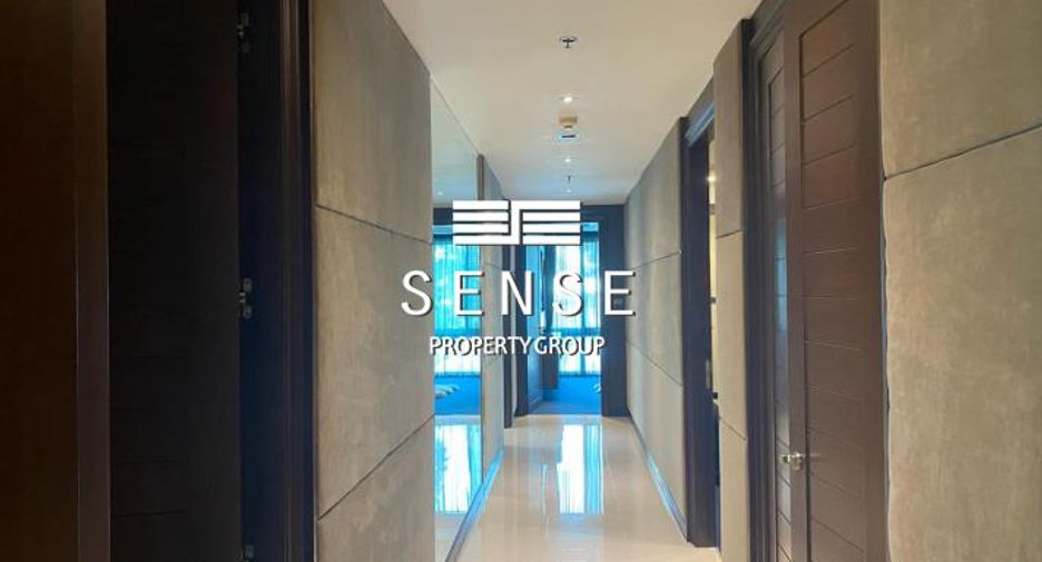 For rent 4 bedrooms condo in Khlong Toei, Bangkok