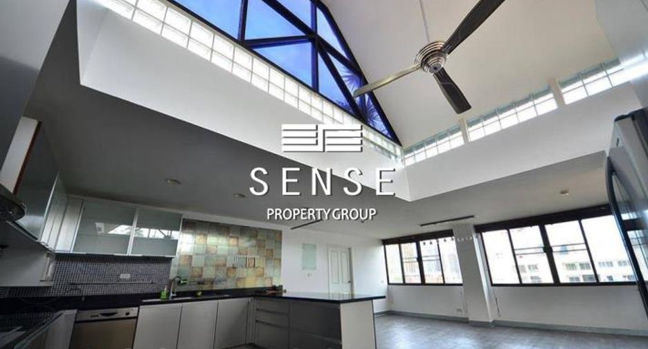 For rent 3 bedrooms condo in Watthana, Bangkok