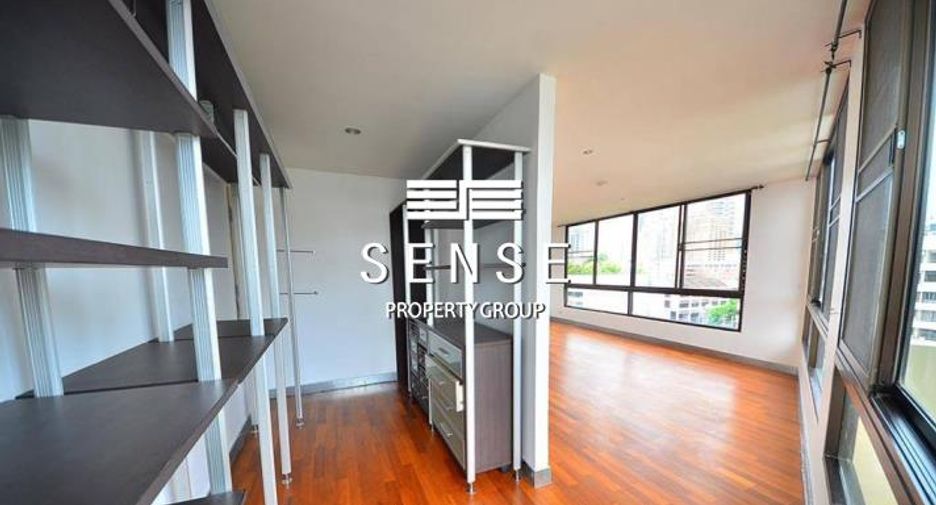 For rent 3 bedrooms condo in Watthana, Bangkok