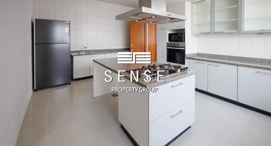 For rent 4 bedrooms condo in Khlong Toei, Bangkok