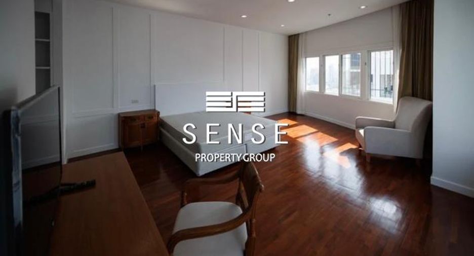 For rent 4 bedrooms condo in Khlong Toei, Bangkok