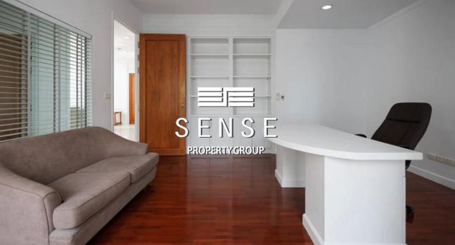 For rent 4 bedrooms condo in Khlong Toei, Bangkok