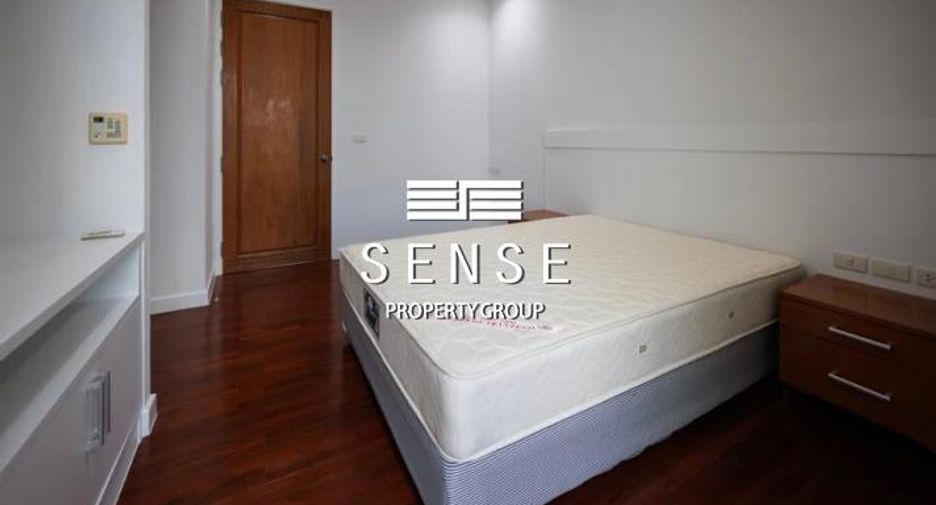 For rent 4 bedrooms condo in Khlong Toei, Bangkok