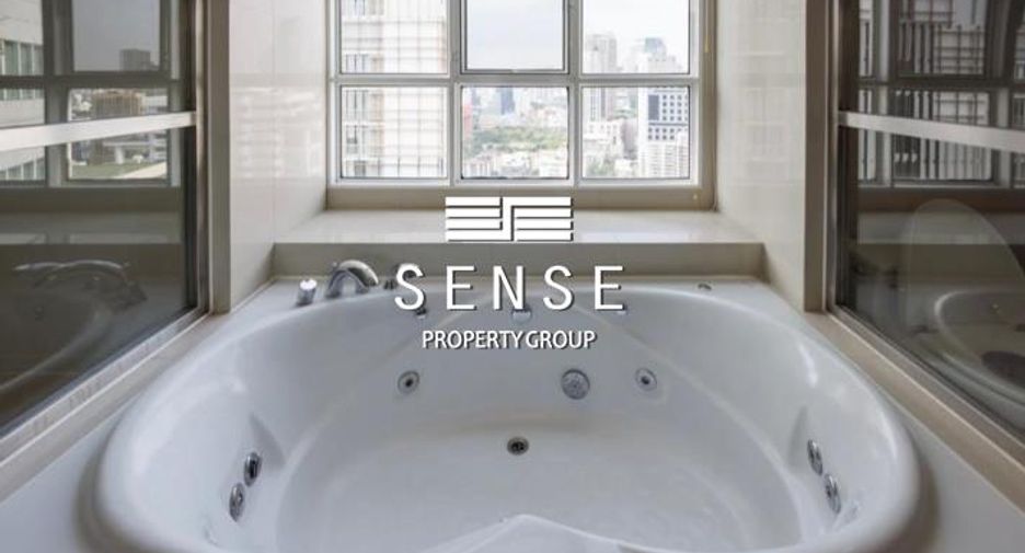 For rent 4 bedrooms condo in Khlong Toei, Bangkok