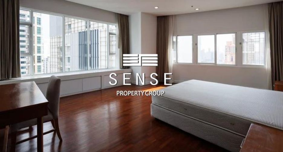 For rent 4 bedrooms condo in Khlong Toei, Bangkok