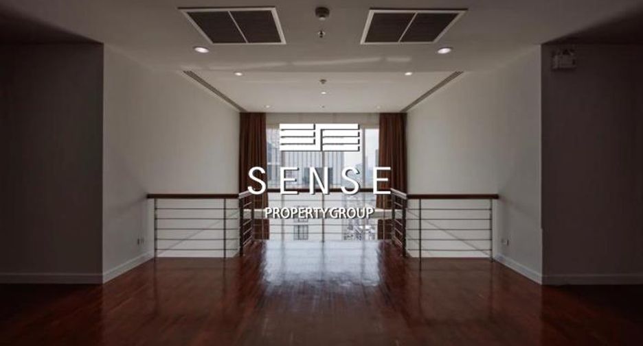 For rent 4 bedrooms condo in Khlong Toei, Bangkok
