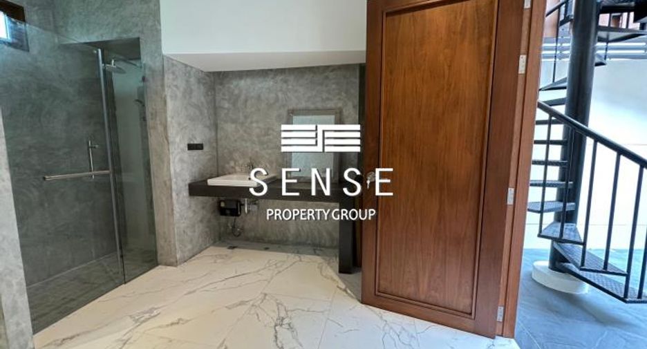 For sale and for rent 4 bedrooms house in Pathum Wan, Bangkok
