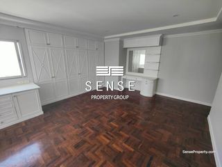 For sale 3 bedrooms condo in Watthana, Bangkok